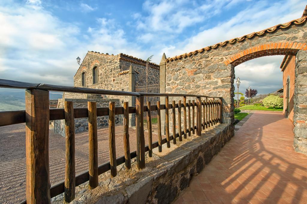 Etna Quota Mille Boutique Hotel, Typical Sicilian Food & Wine Randazzo Exterior photo