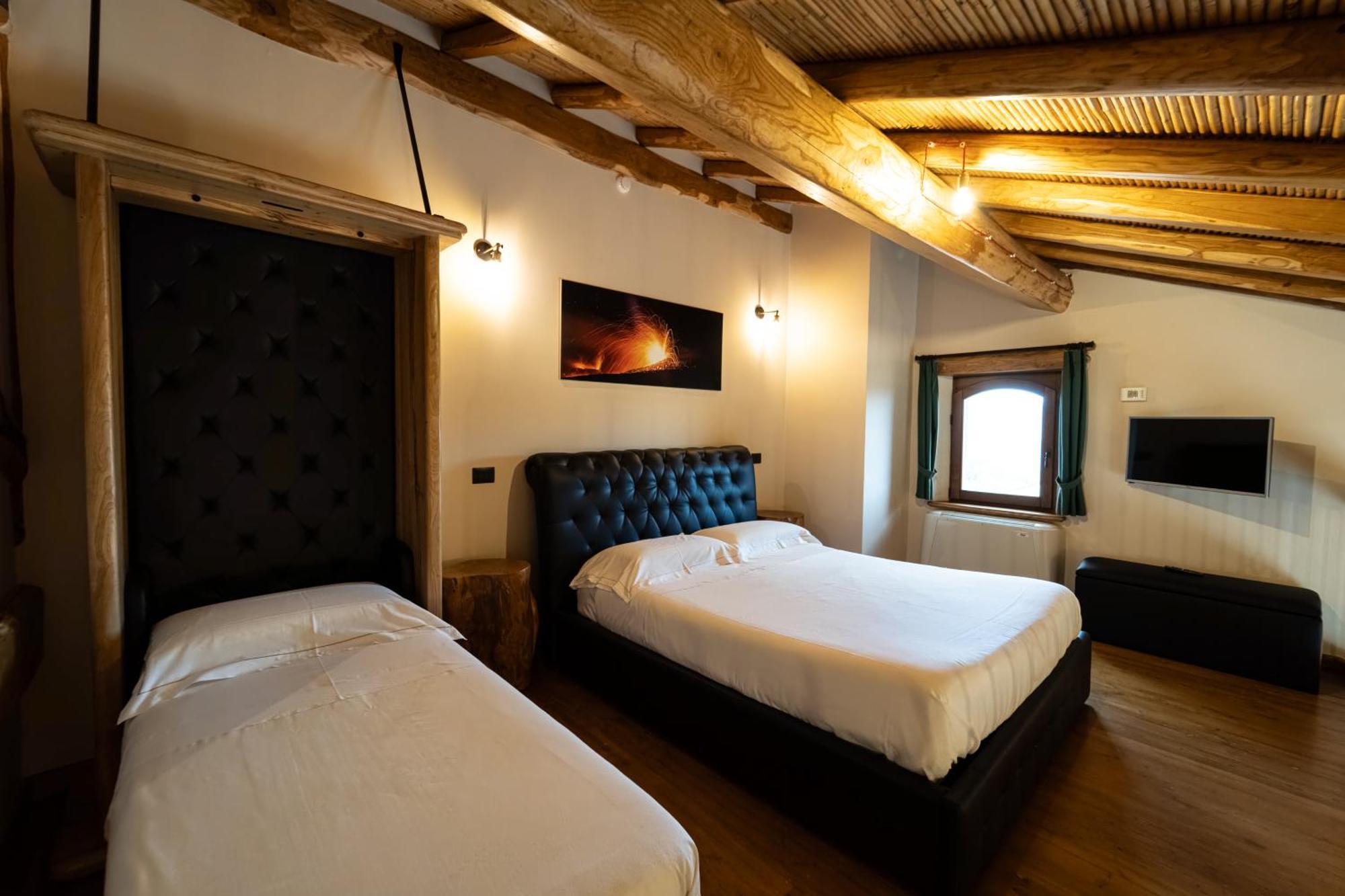 Etna Quota Mille Boutique Hotel, Typical Sicilian Food & Wine Randazzo Exterior photo